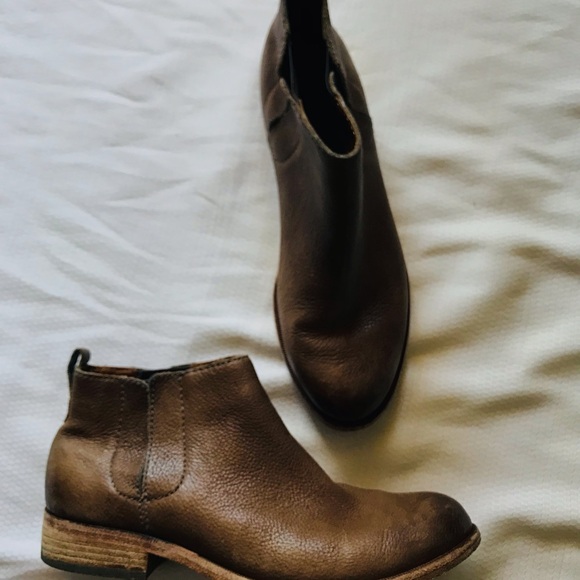 SOLD - Picture 4 of 10